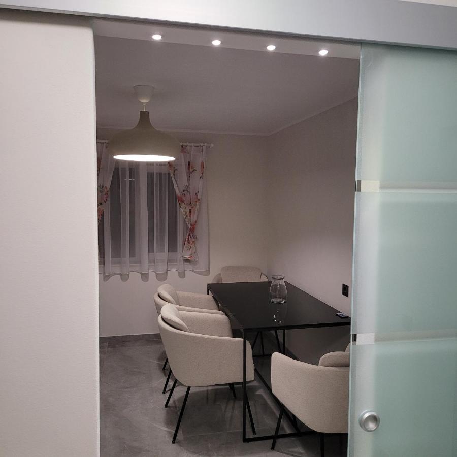 Hermann Apartment